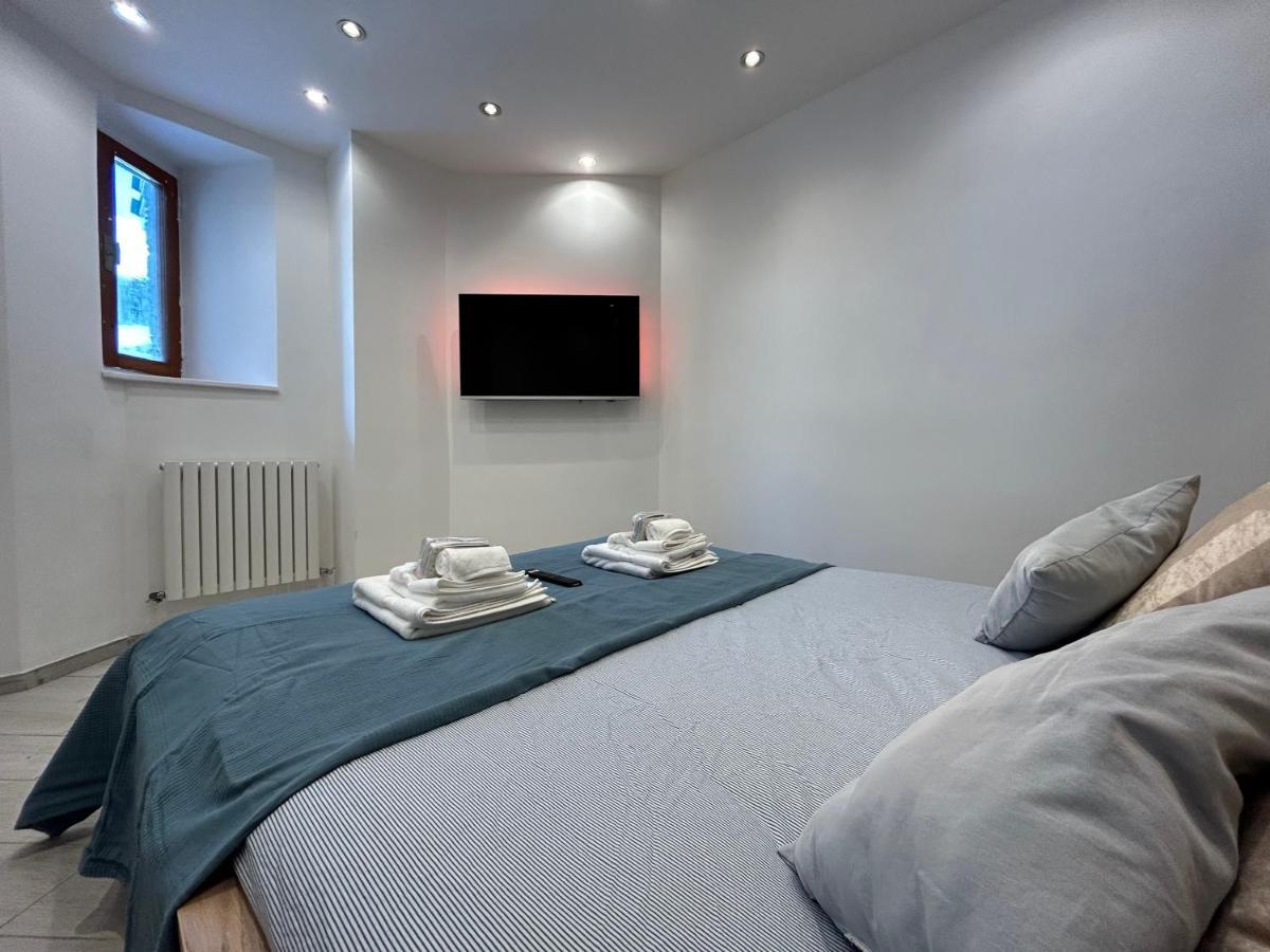 Terra Apartment - Ski In & Ski Out - Cerviniaholidays-Com Breuil-Cervinia Exterior photo
